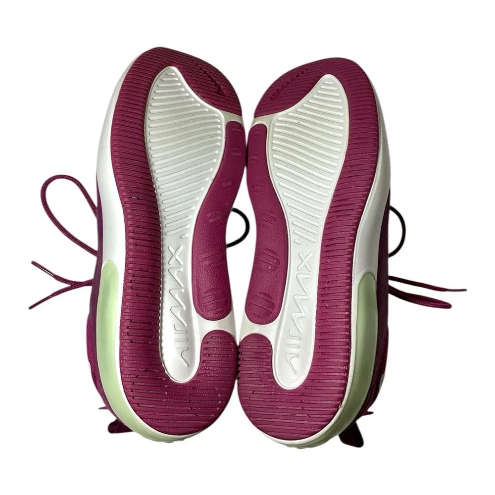 Nike Women's Magenta Sneakers